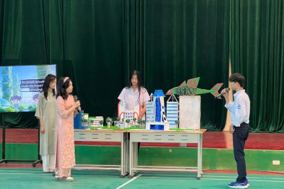 Nhóm tiếng anh trường thpt kim sơn a tổ chức thành công chuyên đề  “CITIES OF THE FUTURE”